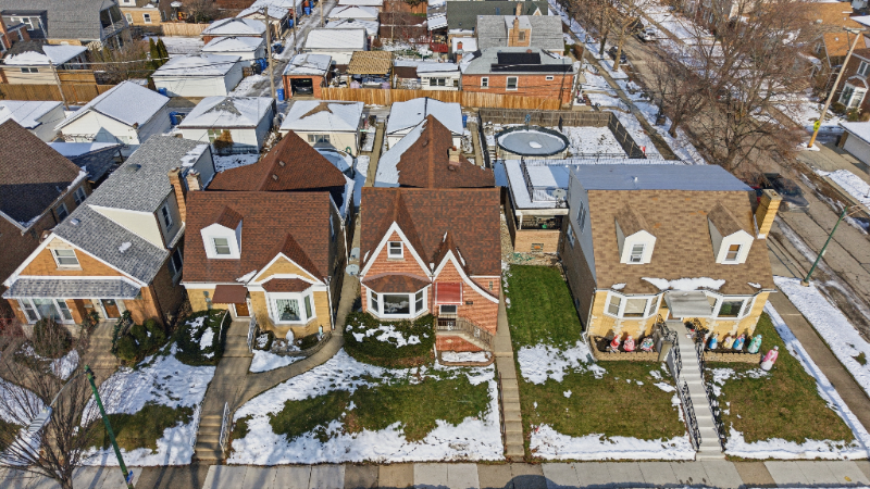 6640 West Foster Avenue #1 - Photo 2 of 31