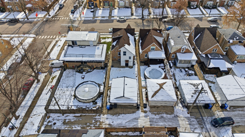 6640 West Foster Avenue #1 - Photo 5 of 31