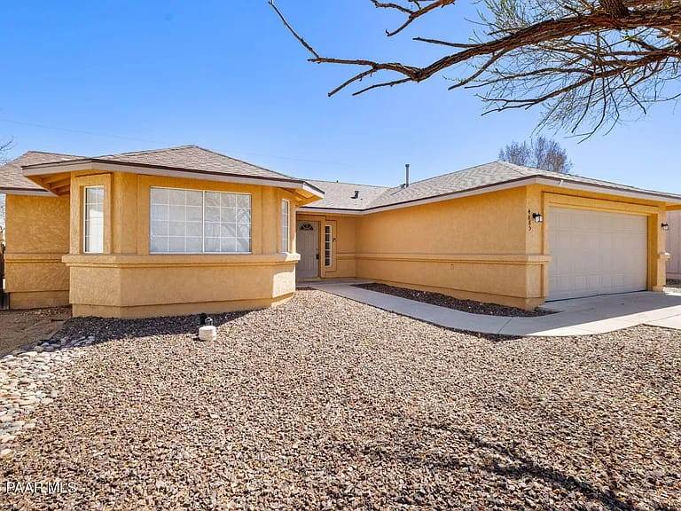 4885 North Arnold Drive - Photo 3 of 18