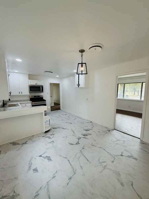 403 Margo Street - Photo 4 of 21