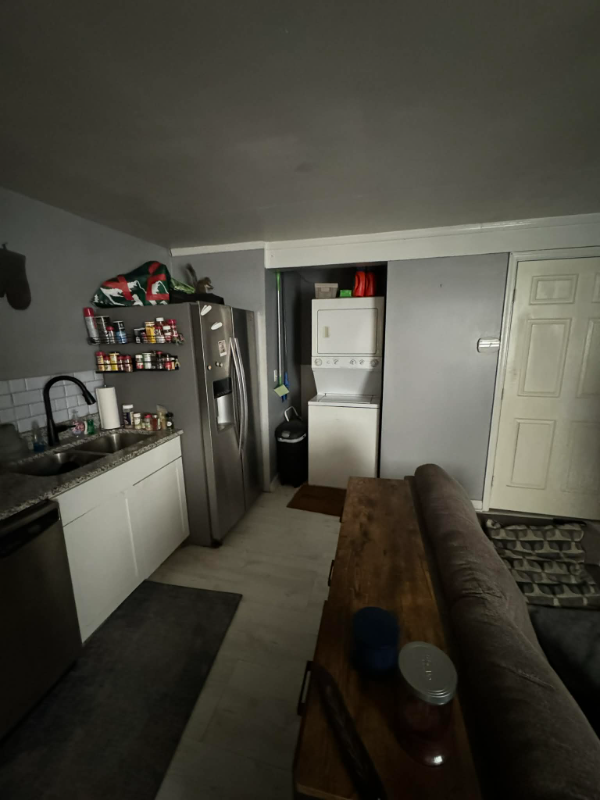 531 West King Street #B - Photo 2 of 6