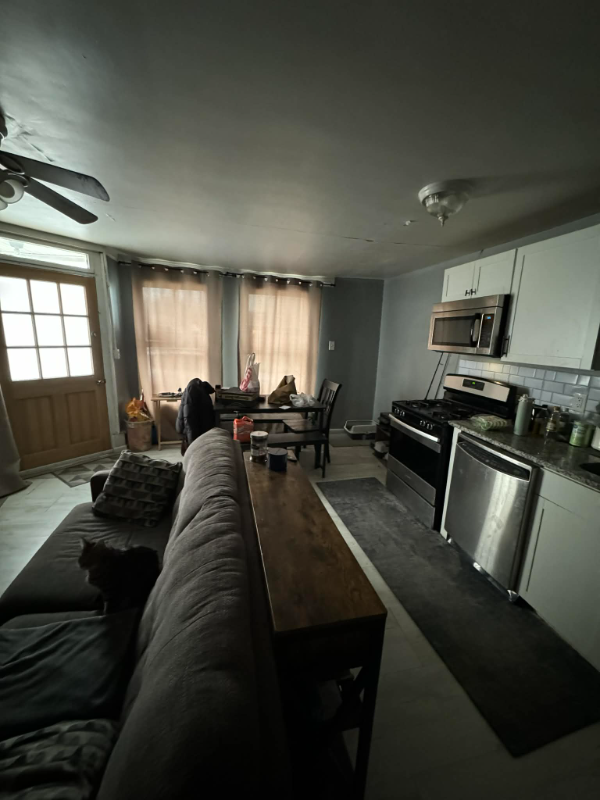 531 West King Street #B - Photo 3 of 6