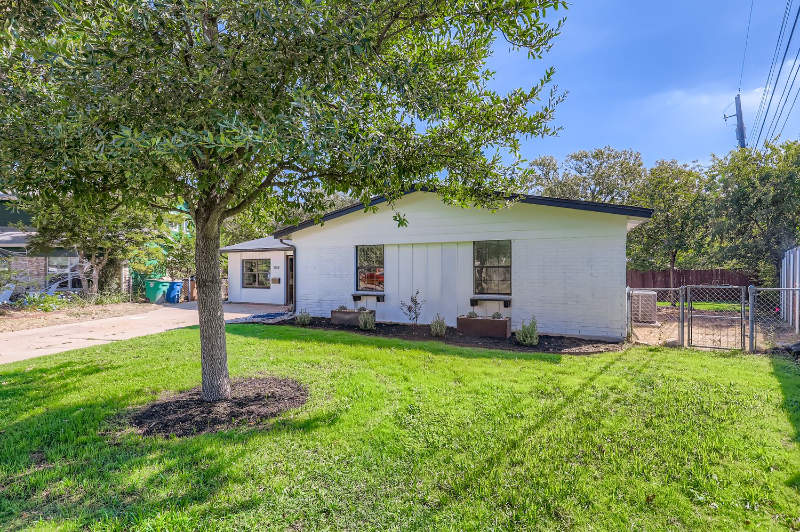 2014 Hardy Circle - Photo 2 of 18