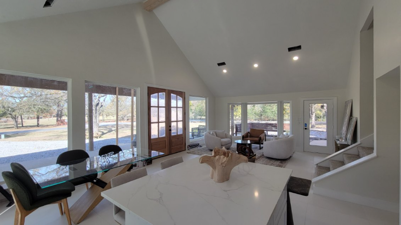 317 Kiowa Drive East - Photo 3 of 8