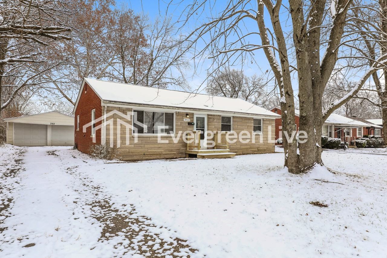 3913 N Bolton Ave - Photo 3 of 16