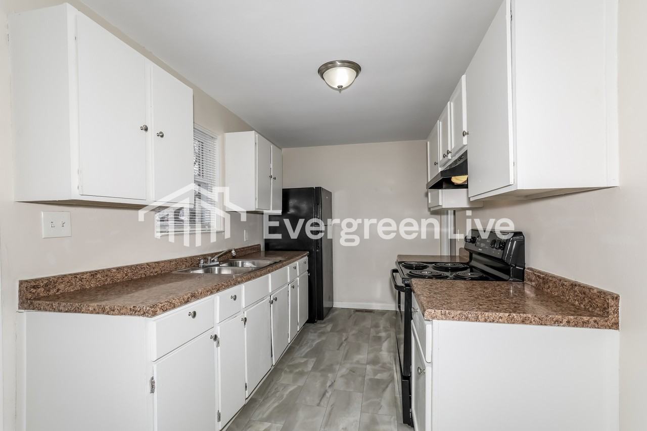 3913 N Bolton Ave - Photo 6 of 16