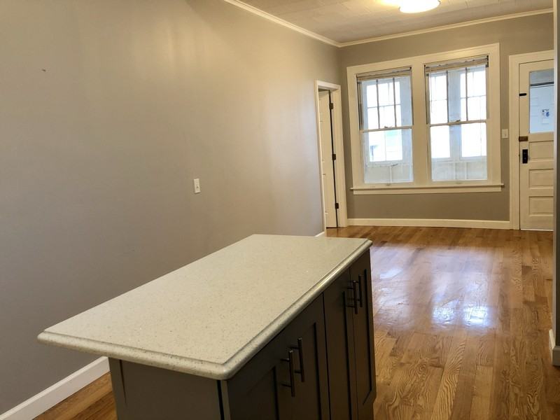 2156 Chicago #1R - Photo 3 of 10