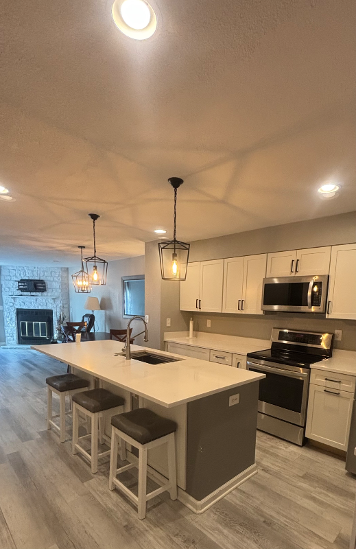 12053 E Hoye Dr - Photo 2 of 17