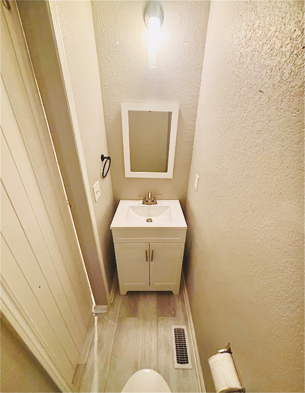 12053 E Hoye Dr - Photo 6 of 17