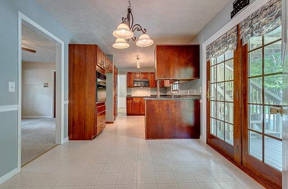 112 Manchester Place - Photo 5 of 11