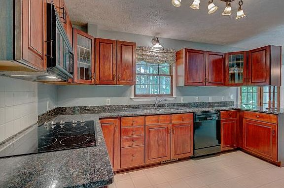 112 Manchester Place - Photo 6 of 11