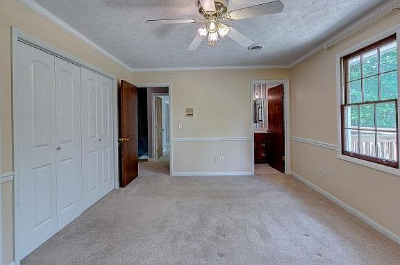 112 Manchester Place - Photo 7 of 11