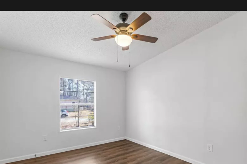 302 Woodridge Drive - Photo 3 of 6