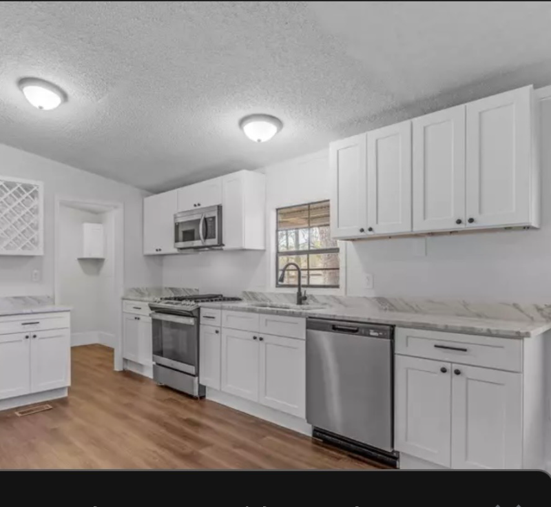 302 Woodridge Drive - Photo 5 of 6