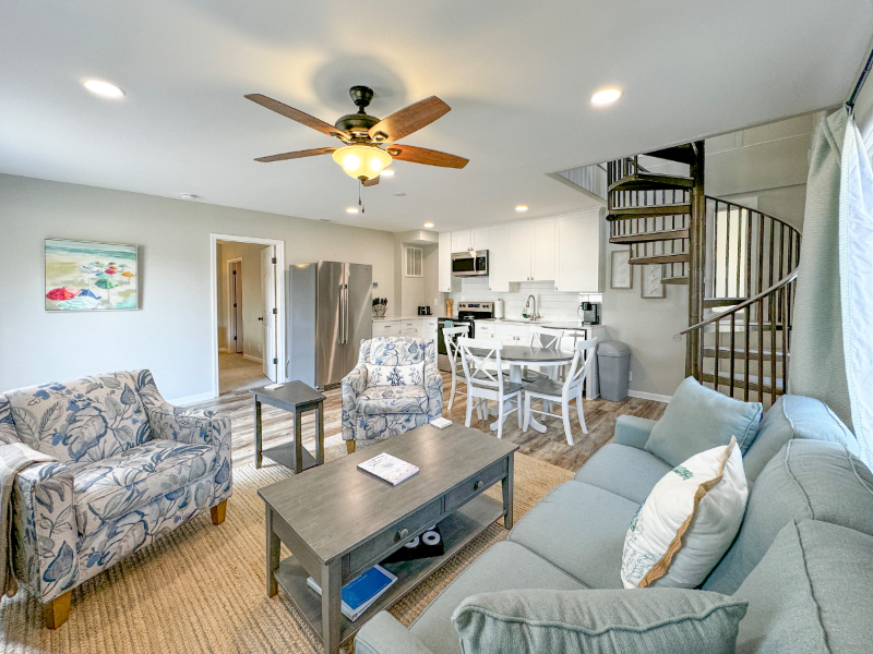 2703 Homes Drive - Photo 4 of 19