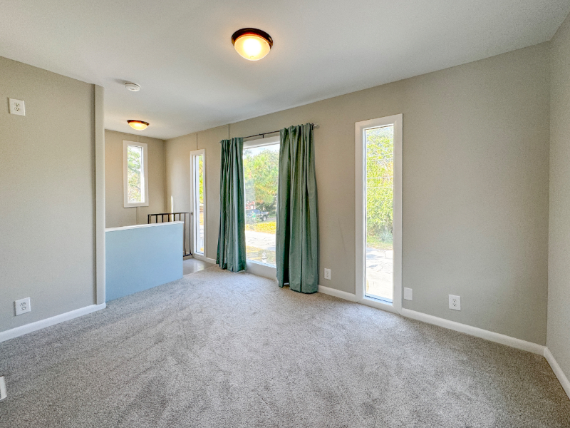 2703 Homes Drive - Photo 7 of 19