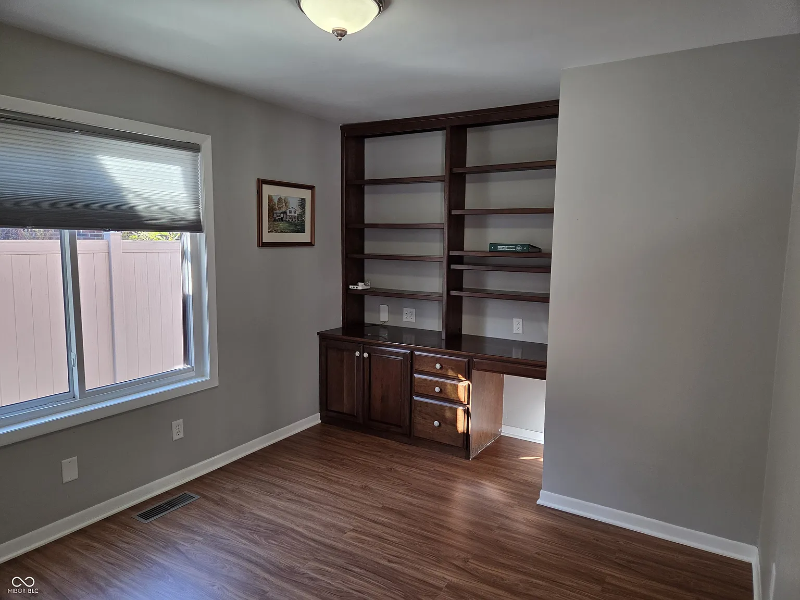 943 Mockernut Ct - Photo 2 of 20