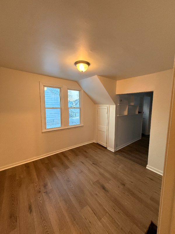 8468 Timken Avenue - Photo 5 of 16