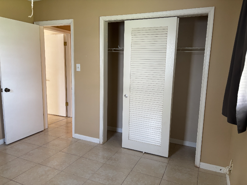 8601 St - Photo 4 of 5