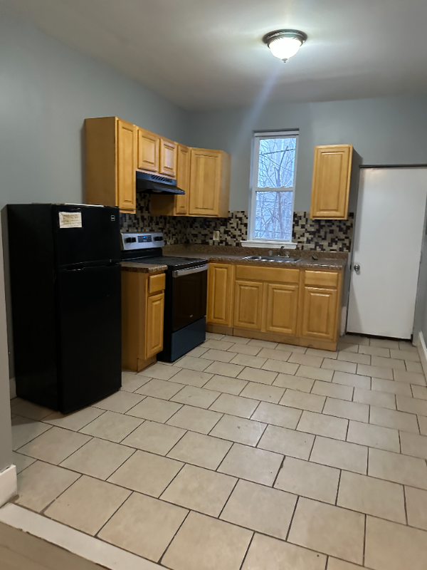 532 N Paxon St - Photo 2 of 10