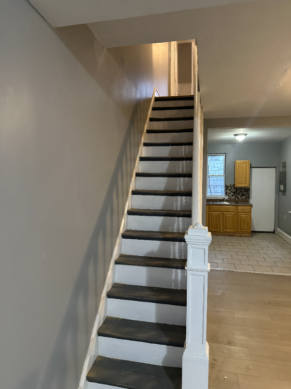 532 N Paxon St - Photo 4 of 10