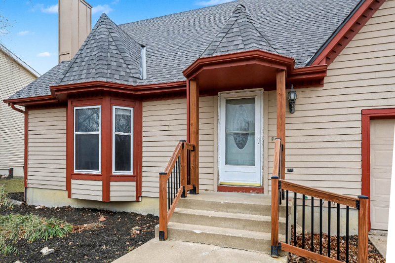 15322 West 83rd Terrace - Photo 3 of 18