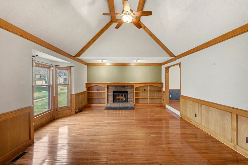 15322 West 83rd Terrace - Photo 4 of 18