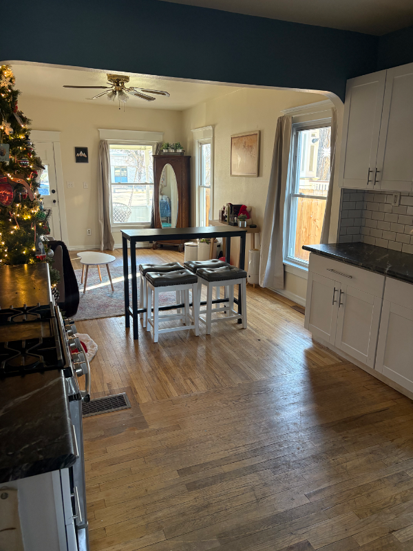 215 North Grant Avenue - Photo 4 of 18