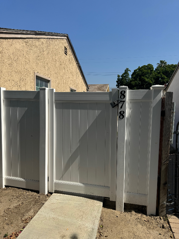 872 West 29th Street - Photo 2 of 9