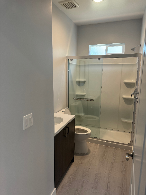 872 West 29th Street - Photo 6 of 9