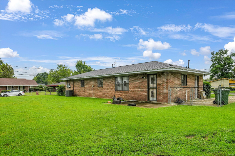 5302 Connie Circle - Photo 2 of 2