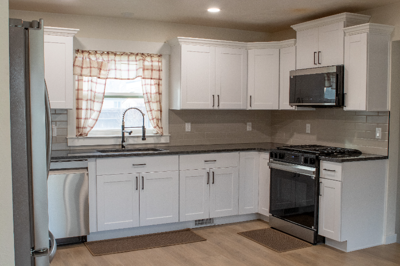 945 North 7th East Street - Photo 6 of 31