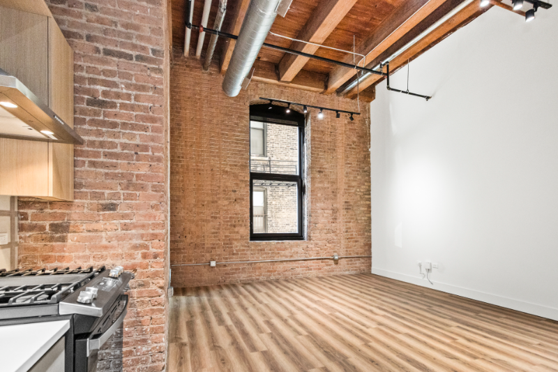 145 West Ohio Street - Photo 4 of 13