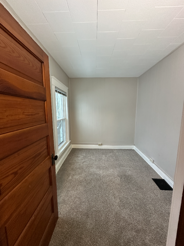 526 West Beardsley Avenue #526 - Photo 3 of 20