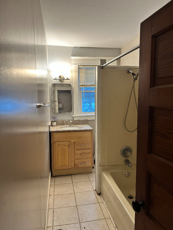 526 West Beardsley Avenue #526 - Photo 4 of 20