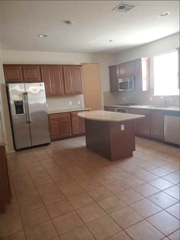 185 Hometown Parkway - Photo 2 of 5