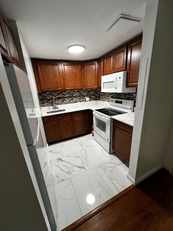 142 Burgundy Hill Lane - Photo 2 of 12