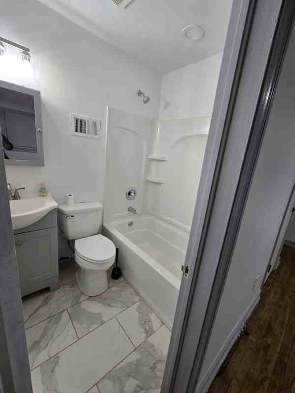 4352 Ridgewood Circle - Photo 4 of 9