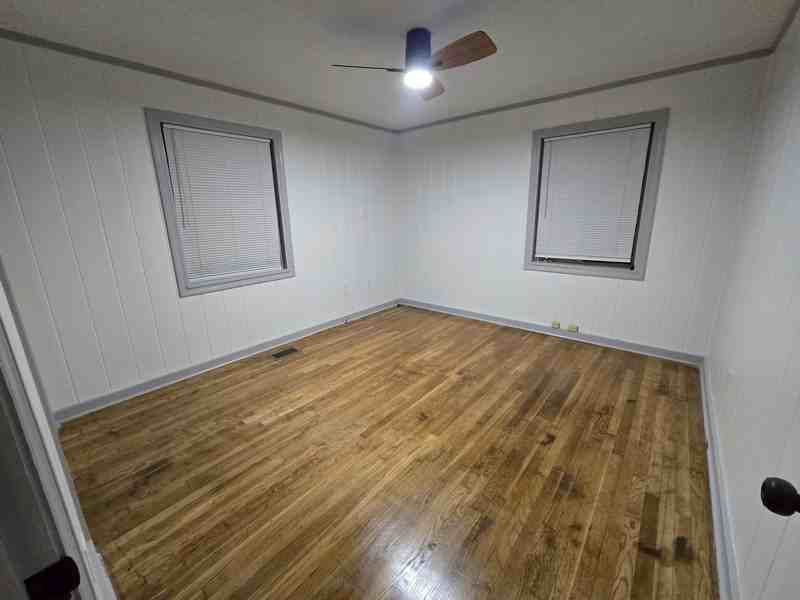 4352 Ridgewood Circle - Photo 7 of 9