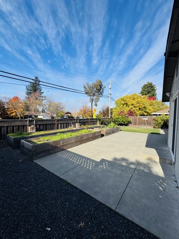 2913 Carissa Court - Photo 6 of 25