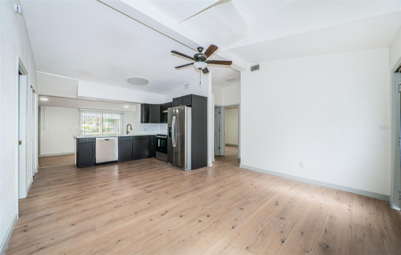 6027 Illinois Avenue - Photo 6 of 20