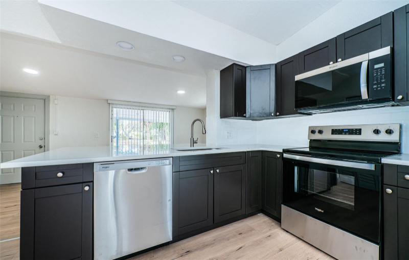 6027 Illinois Avenue - Photo 7 of 20