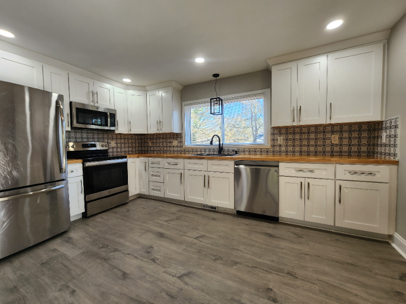 1020 Woodvale Drive - Photo 5 of 20