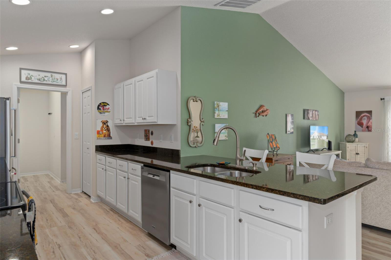 741 Walkertown Drive - Photo 7 of 20