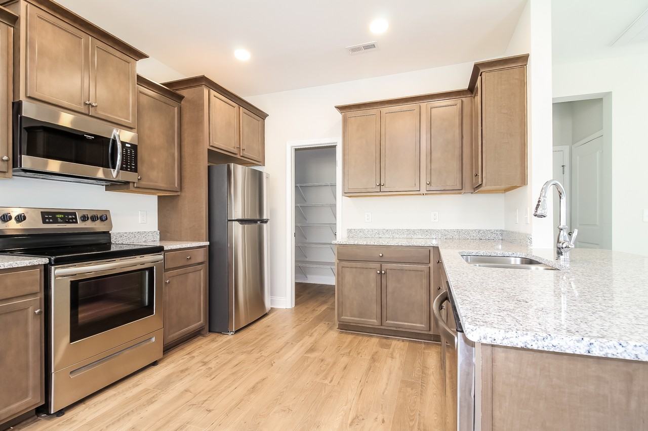 116 Renwood Rd - Photo 7 of 35