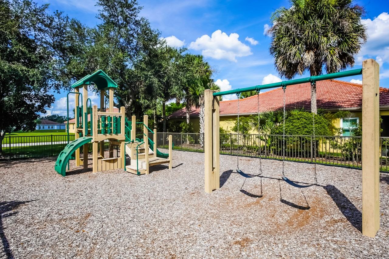 9021 Aegean Cir - Photo 5 of 9