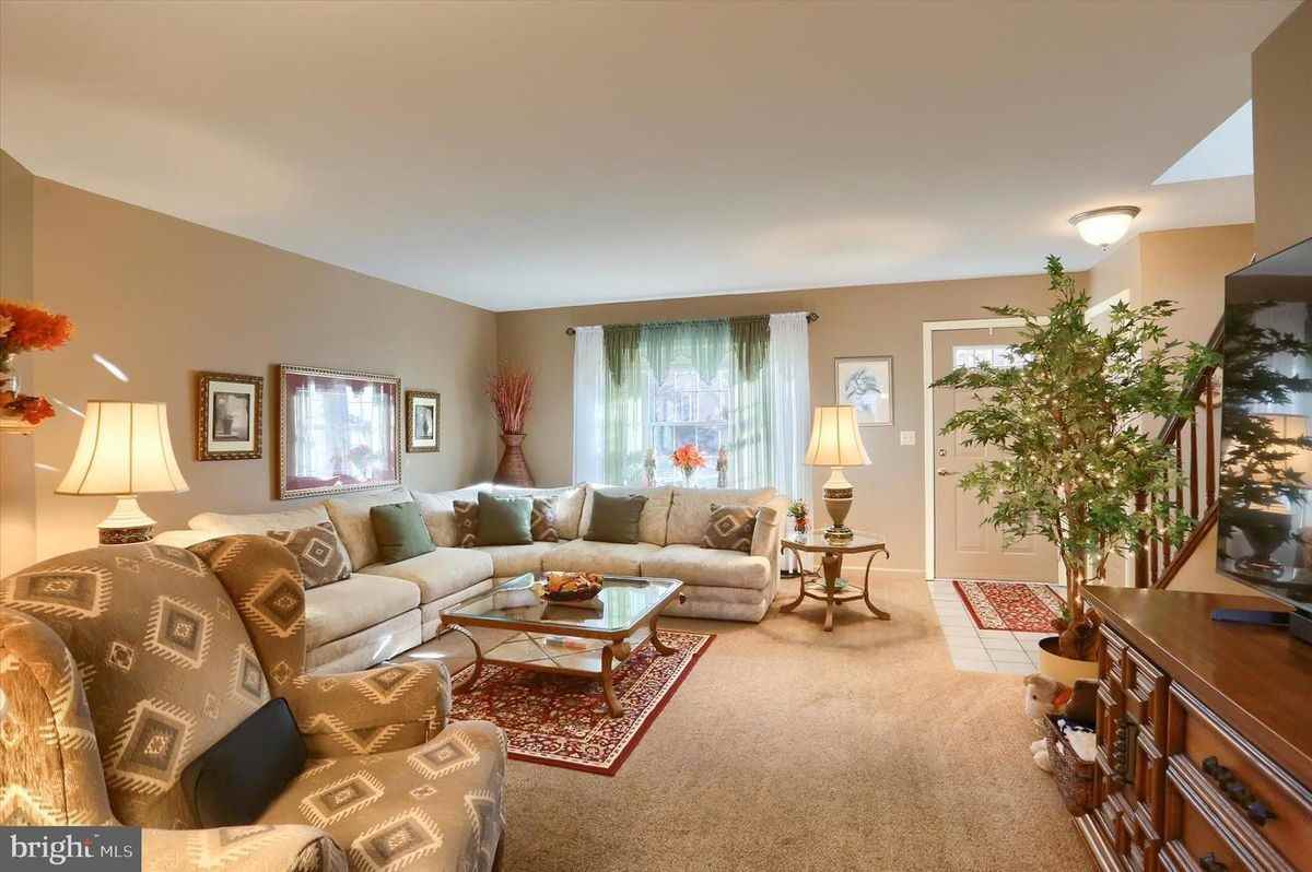 401 Chambers Ridge - Photo 2 of 30