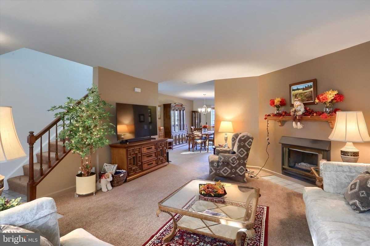 401 Chambers Ridge - Photo 3 of 30