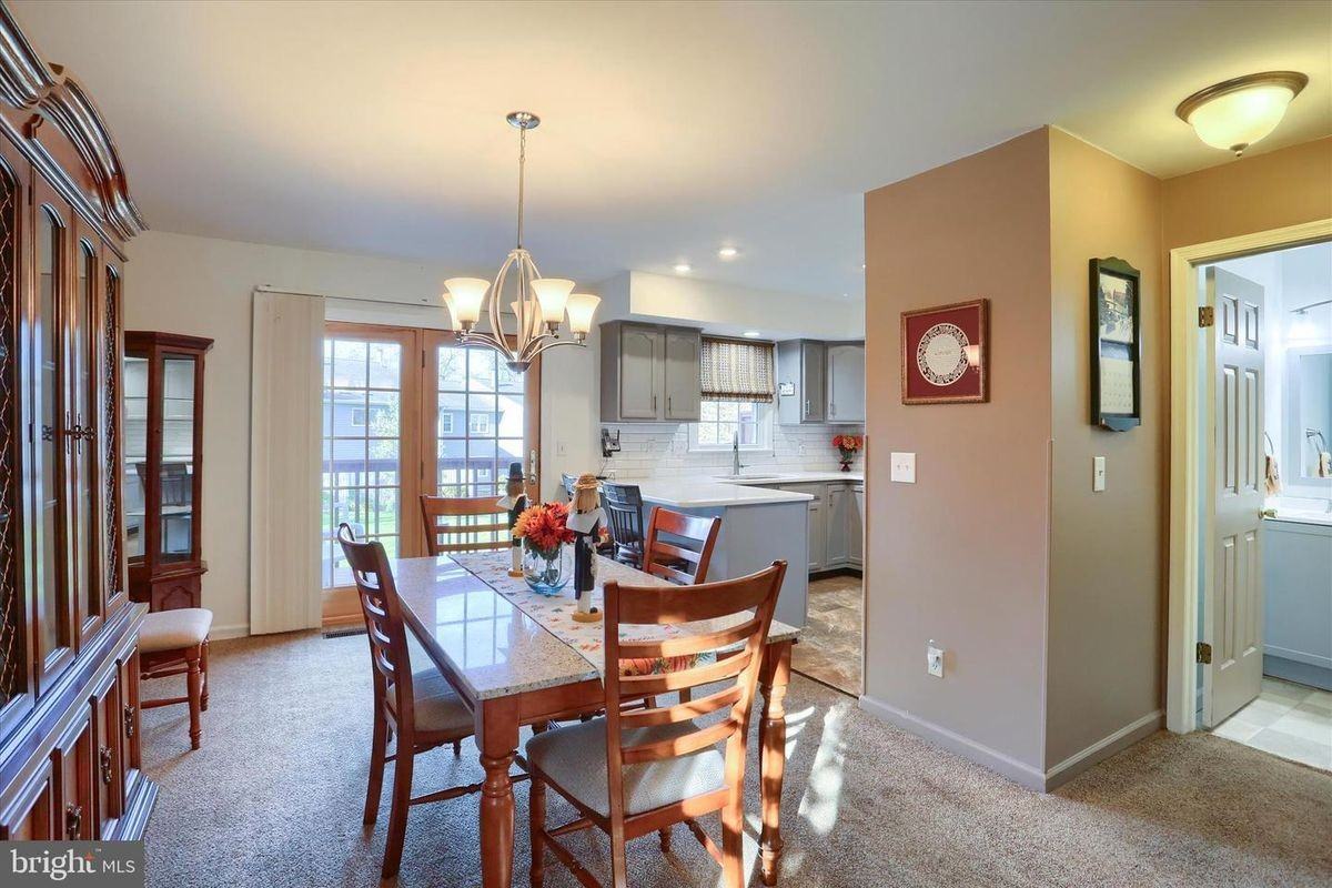 401 Chambers Ridge - Photo 5 of 30