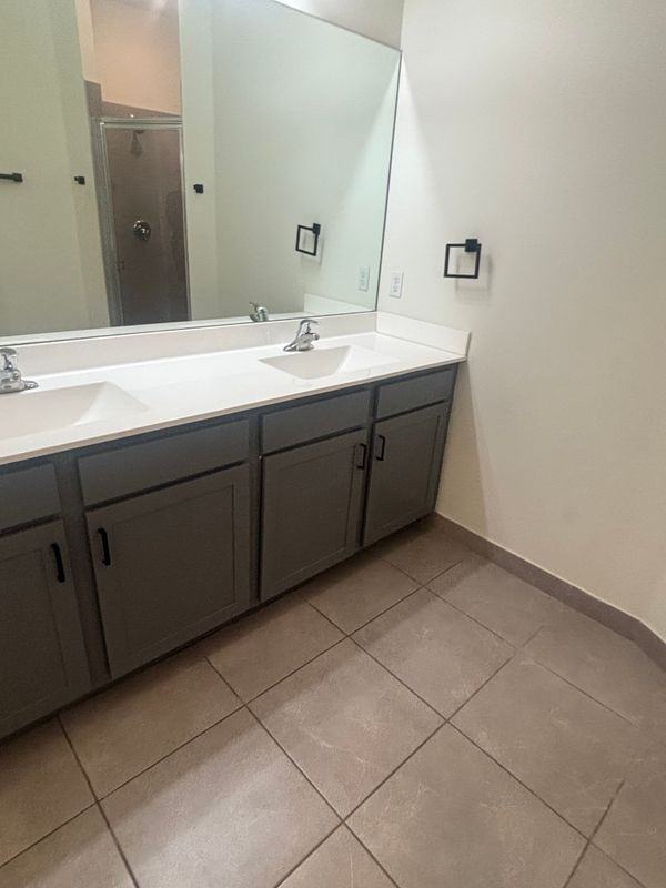 8010 Southwest Greenbank Circle - Photo 4 of 11